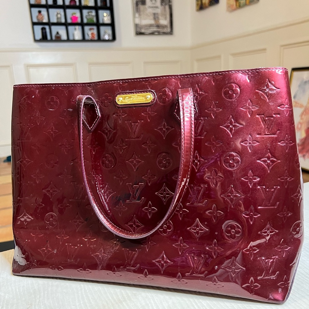 Louis Vuitton Purse Burgundy, authentic